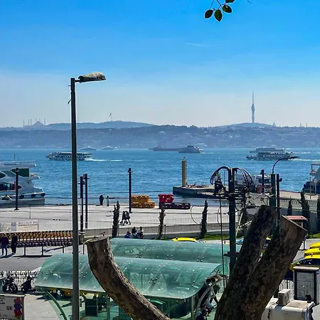 Waterfront With A Stunning View Isztambul