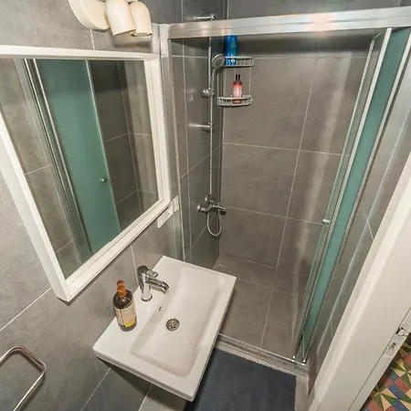 Waterfront With A Stunning View Apartament Stambuł