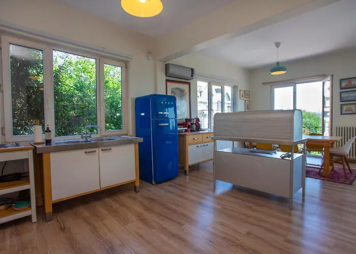 Waterfront With A Stunning View איסטמבול