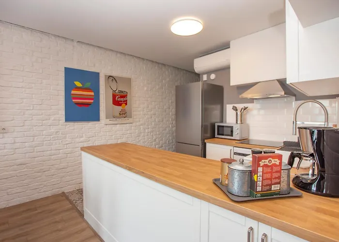 Waterfront With A Stunning View *