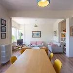 Waterfront With A Stunning View Apartamento