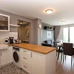 Waterfront With A Stunning View Daire *
