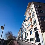 Waterfront With A Stunning View Daire İstanbul