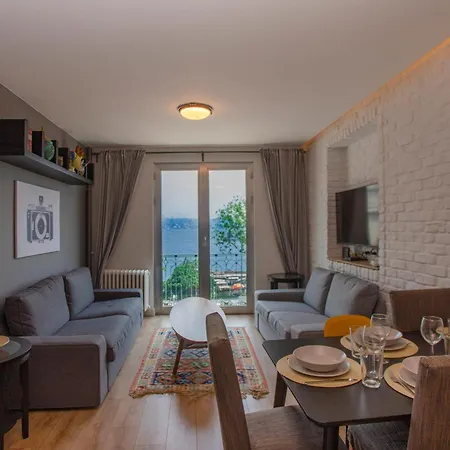 Waterfront With A Stunning View Lejlighed *