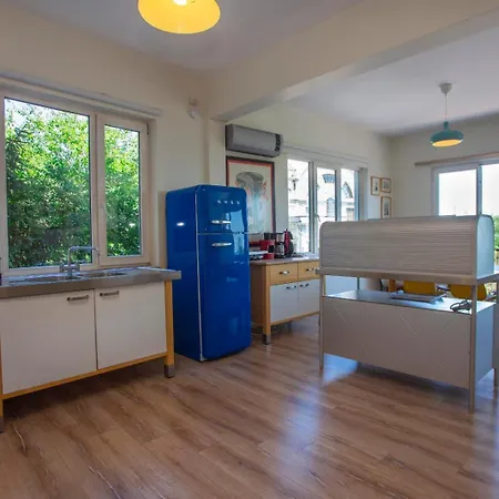 Waterfront With A Stunning View איסטמבול