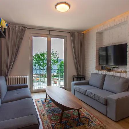 Apartment Waterfront With A Stunning View *