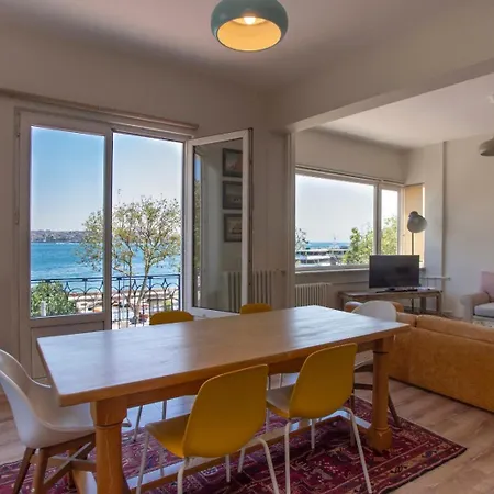 Apartment Waterfront With A Stunning View *