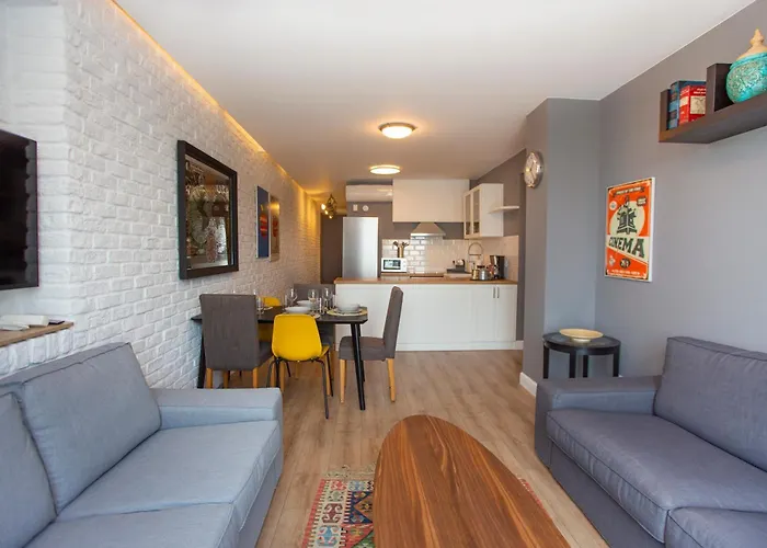 Apartment Waterfront With A Stunning View Istanbul