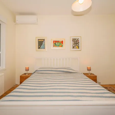 Waterfront With A Stunning View شقة