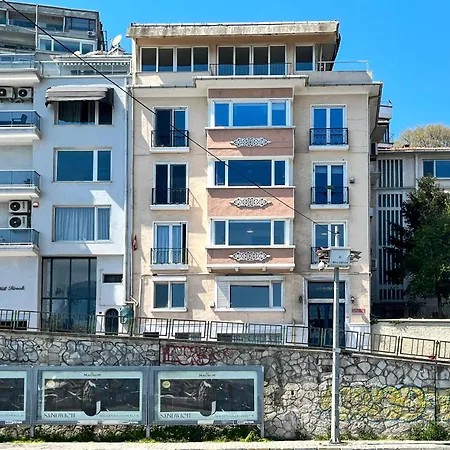 Apartament Waterfront With A Stunning View Stambuł